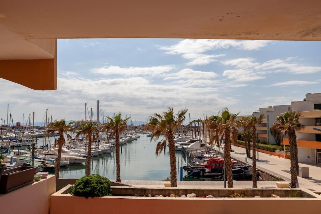 Studio 4 People - Christmas Market - Port - Beach Le Barcares Exterior photo